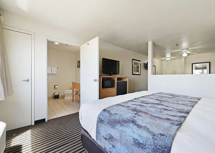 Best Western Plus Executive Inn & Suites