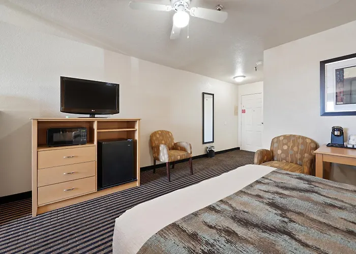 Best Western Plus Executive Inn & Suites