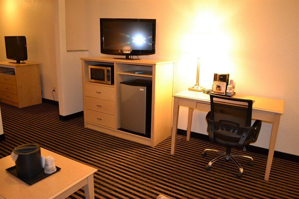 Hotel Western Executive & 3*