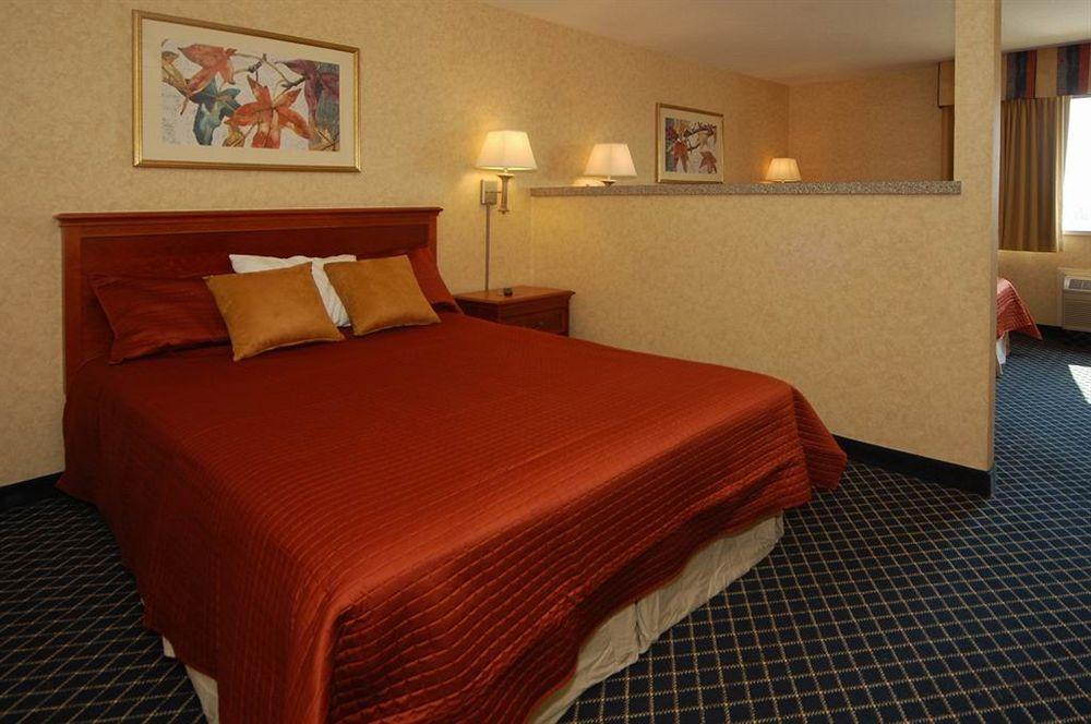 Western Executive & Manteca