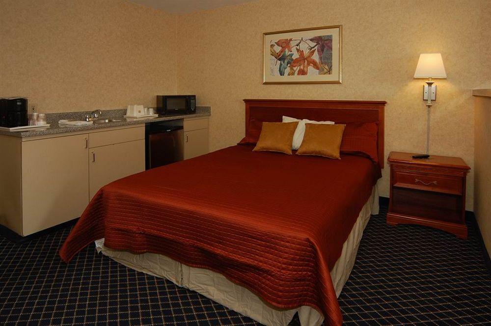 Western Executive & Hotel 3*