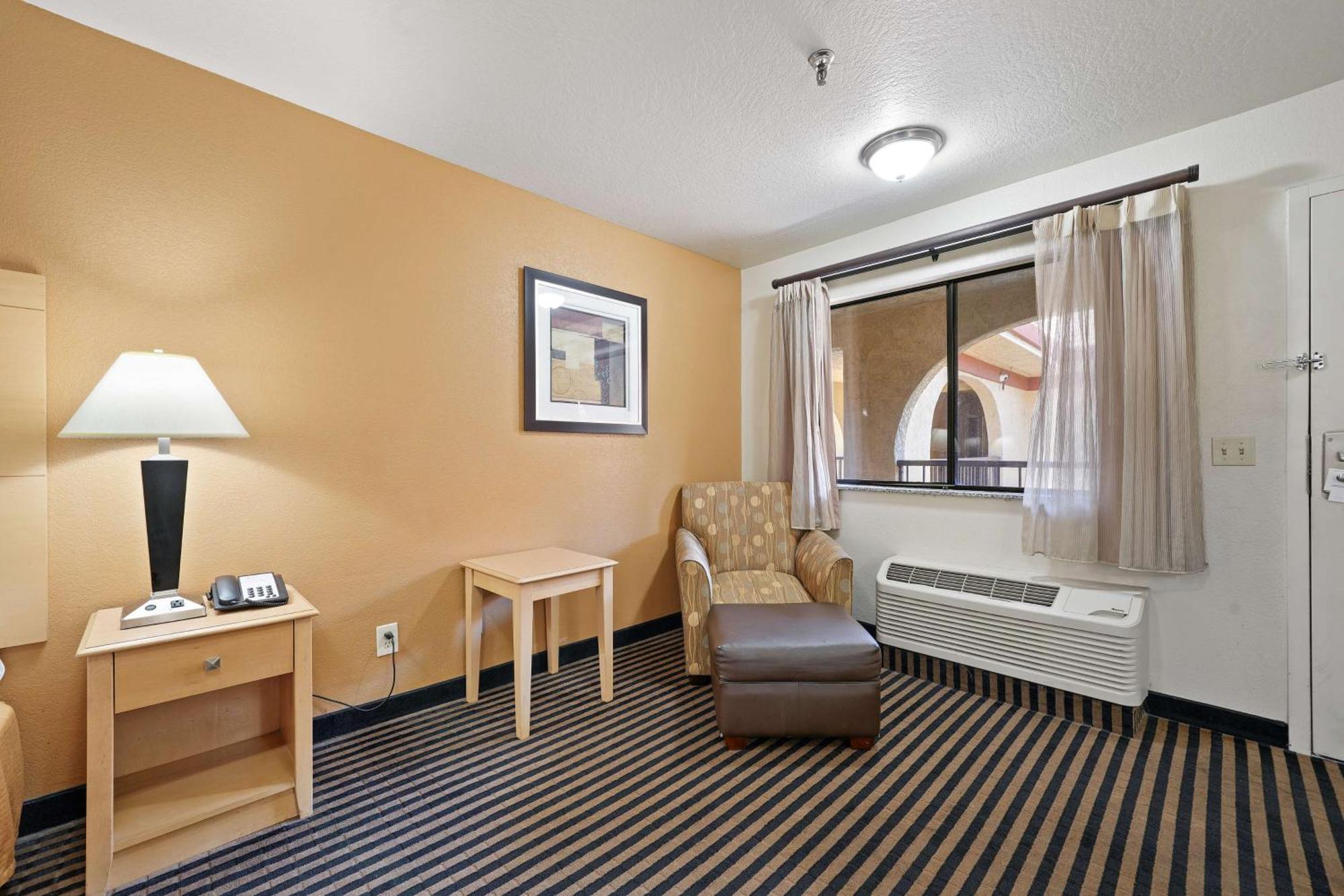 Western Executive & Hotel Manteca