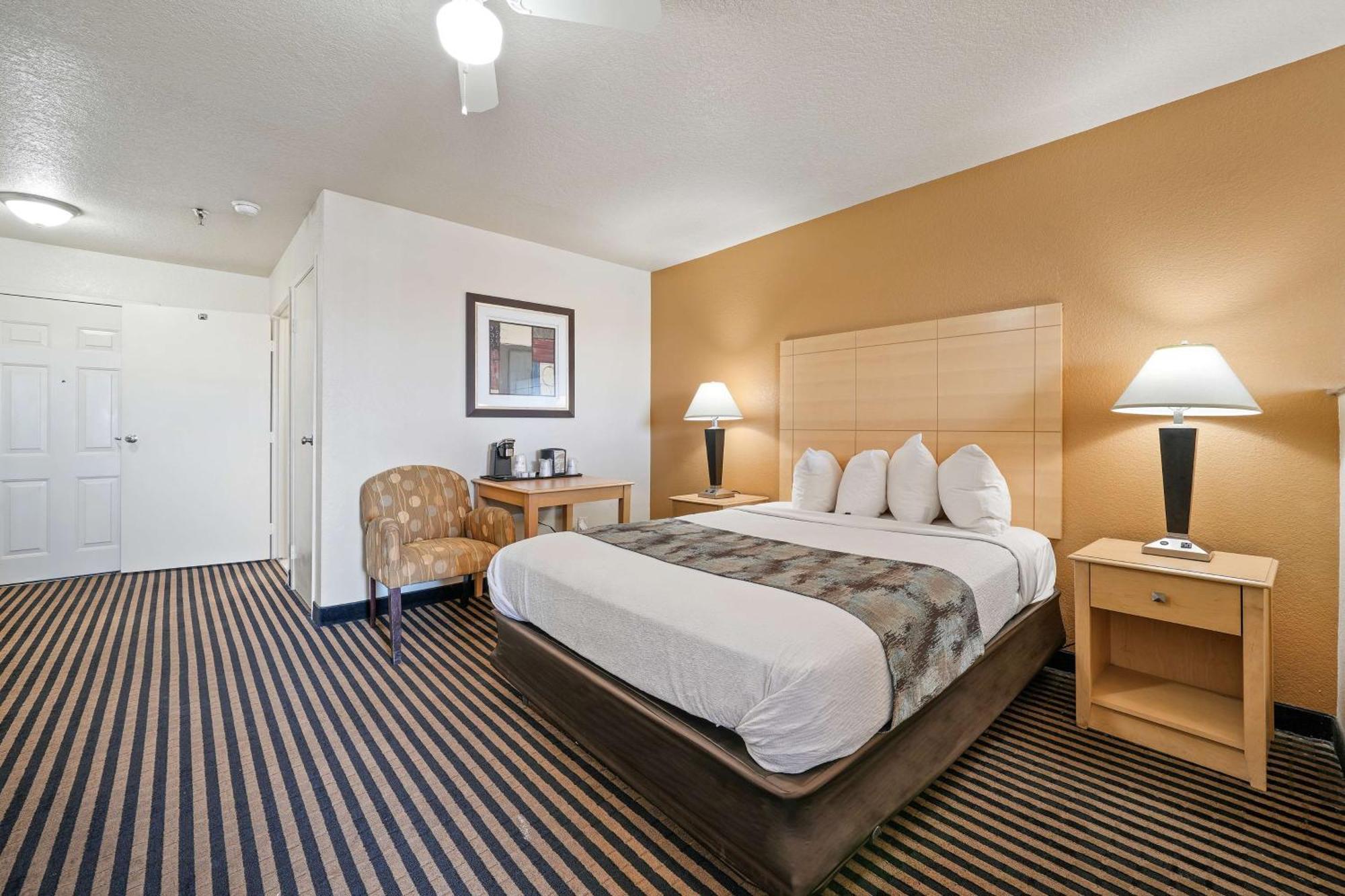 Hotel Western Executive & 3*