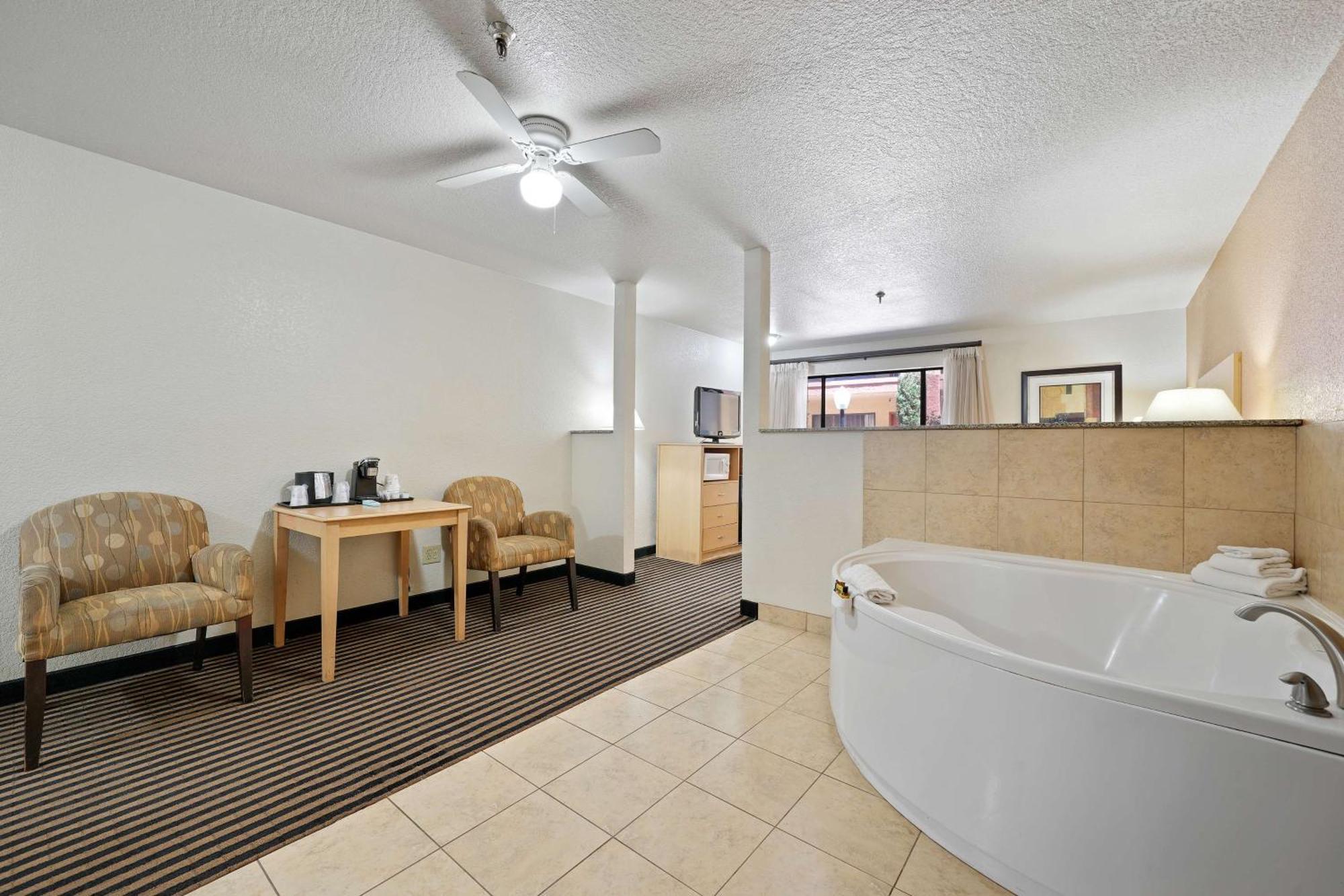 Western Executive & Hotel