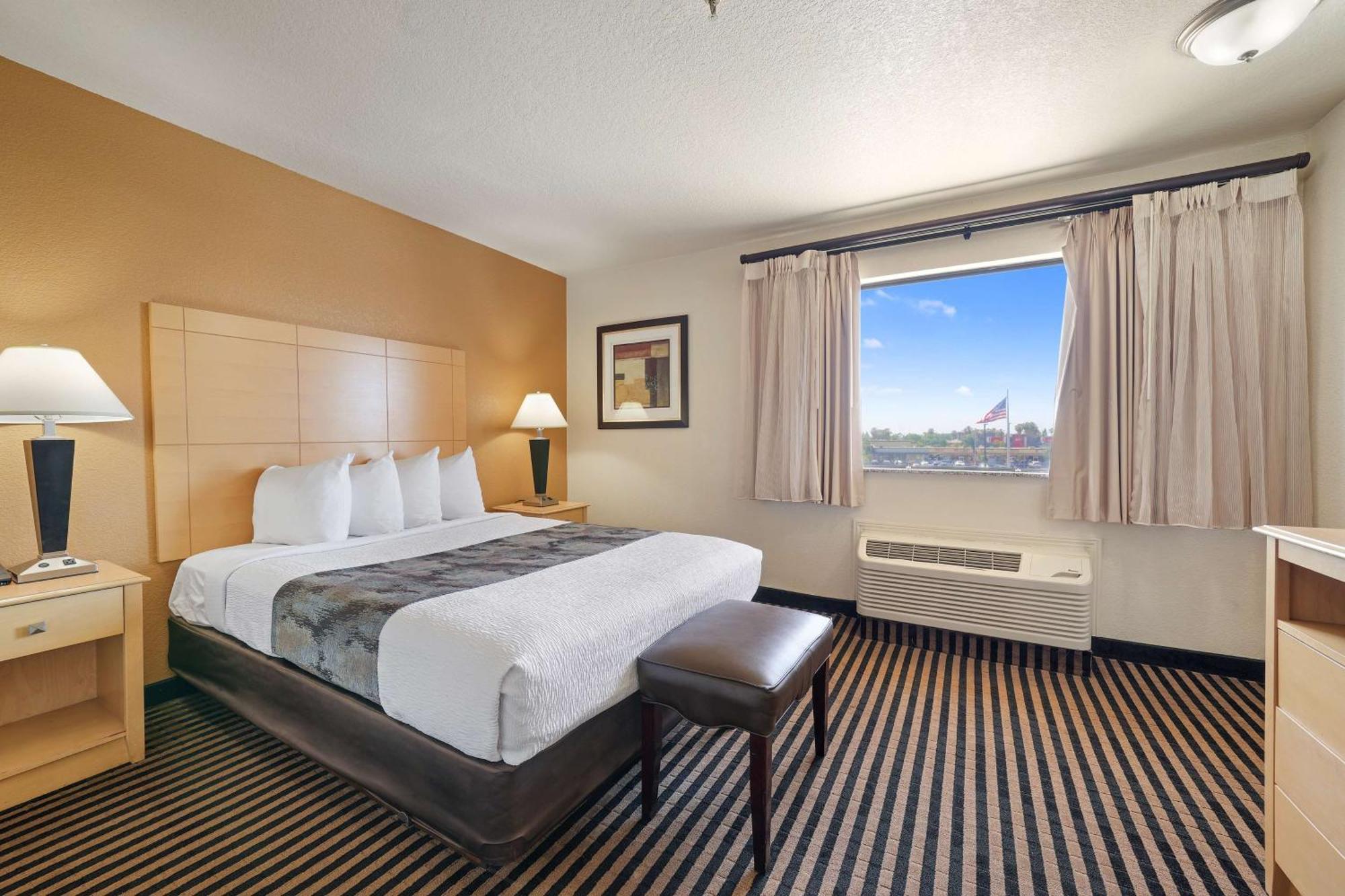 Western Executive & Hotel Manteca